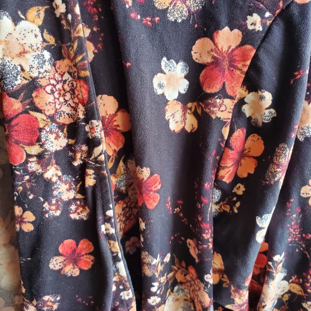 Floral Open Front Jacket - Picture 2 of 2